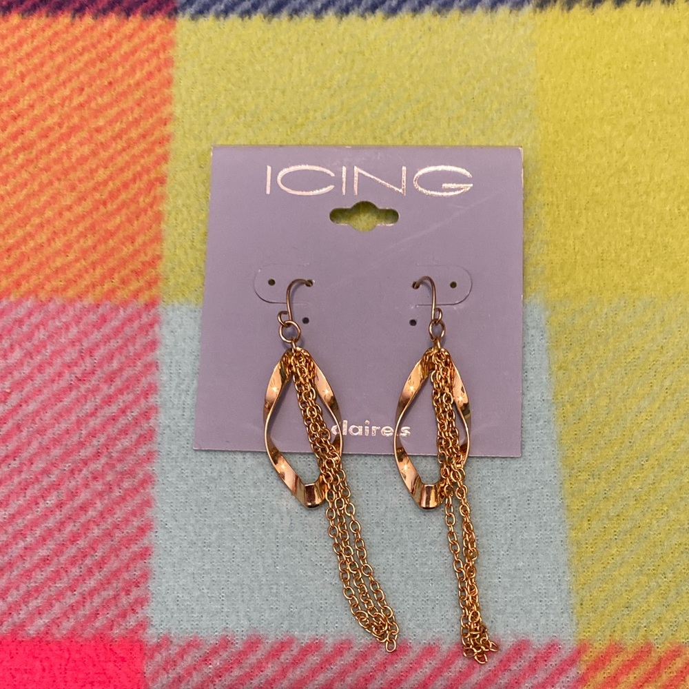 Retro 90’s Icing by Claire’s Dangling Earrings!! NWT!!